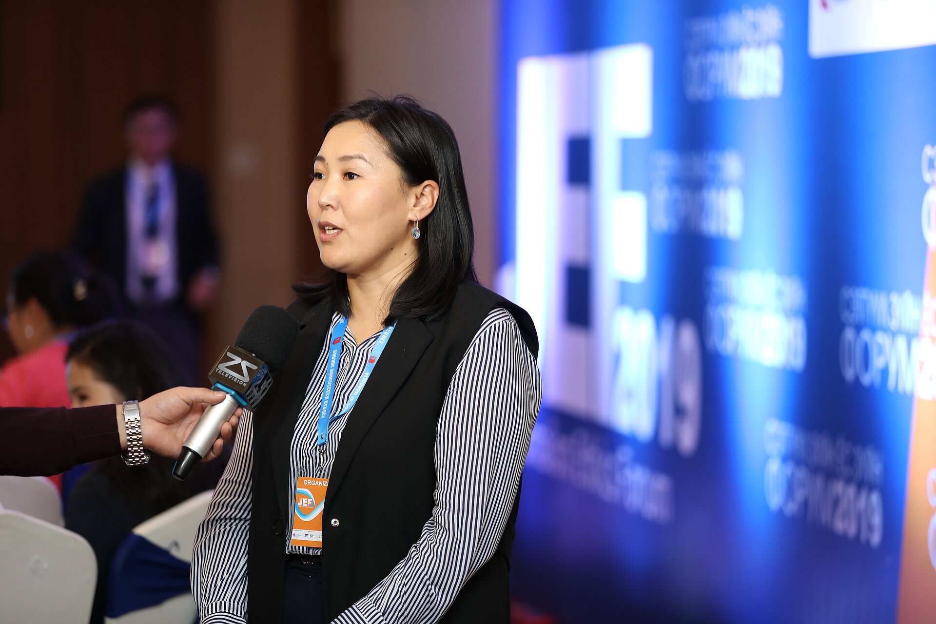Fighting gender bias in Mongolian political news coverage